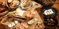 Local Foodie Tour in Trastevere with Wine & Dinner - small group tour